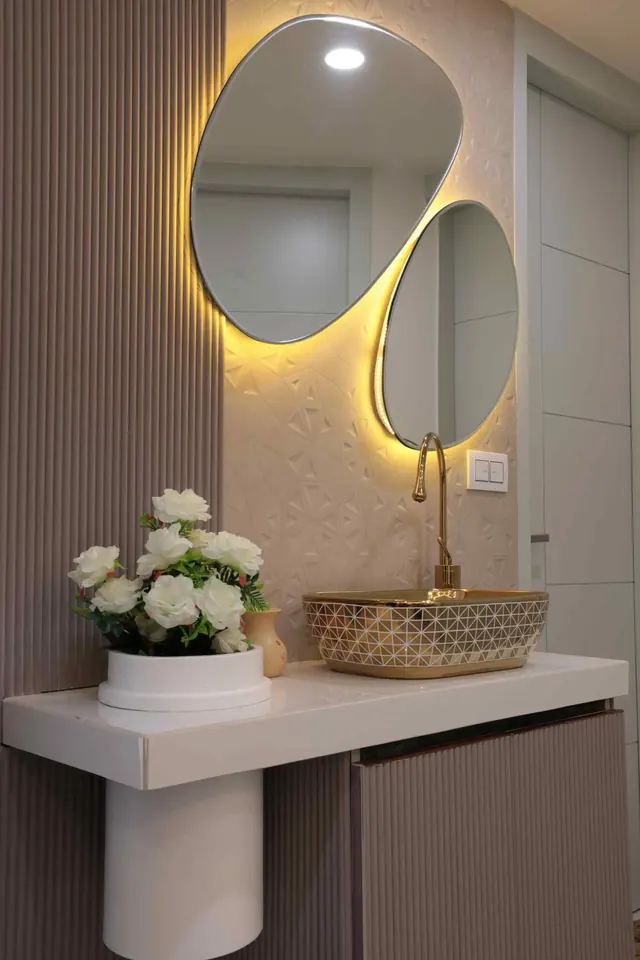 Luxury Apartment - Image 4