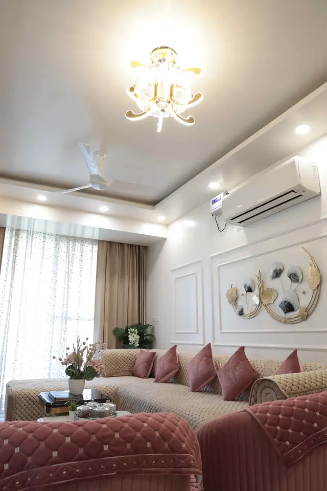Luxury Apartment - Image 7